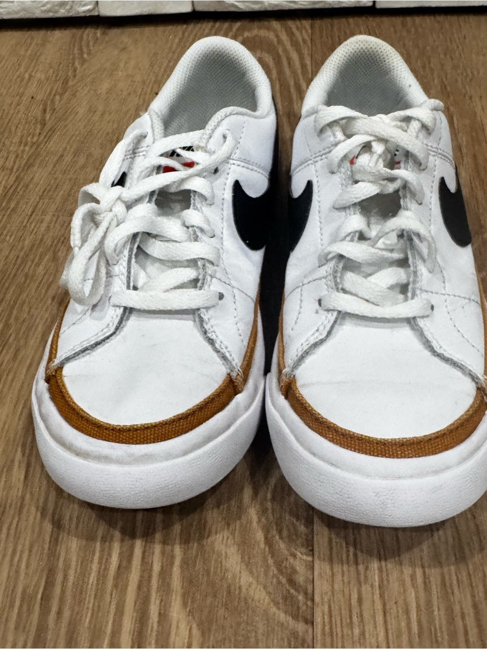 Nike Court Legacy Lift White Black Gum Sneakers Youth 3.5Y Women’s 5